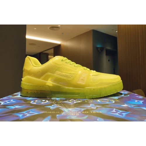 Louis Vuitton 1A8KK5 Trainer sneaker in Yellow Mix of materials