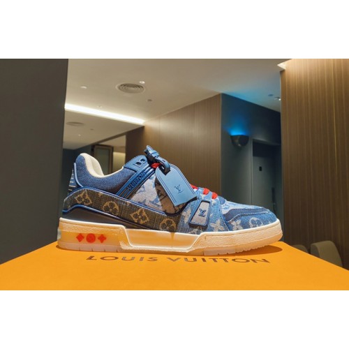 Louis Vuitton 1A8TSJ Trainer sneaker in Blue Monogram denim