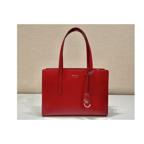 Prada 1BA350 Re-Edition 1995 brushed-leather medium handbag in Red Leather