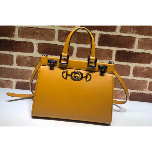 Gucci Zumi grainy leather small top handle bag in Caramel Grainy leather