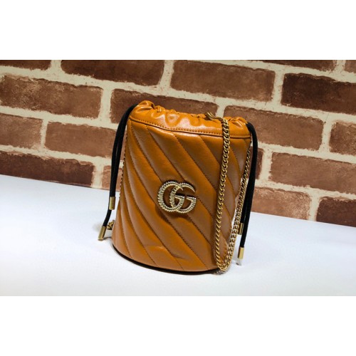 Gucci Marmont mini bucket bag in Yellow chevron leather