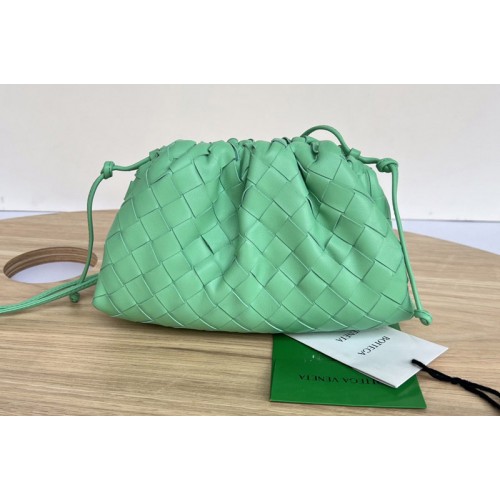 Bottega Veneta Mini Pouch in Green Leather
