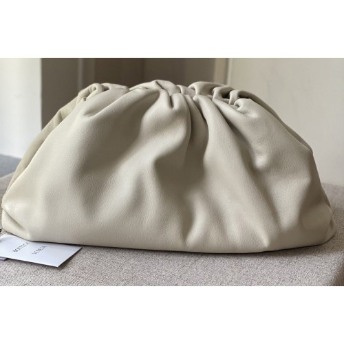 Bottega Veneta pouch bag Soft oversize clutch in White Nappa leather