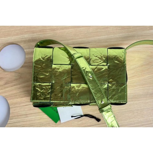 Bottega Veneta Cassette cross-body bag in Chlorophyll Leather