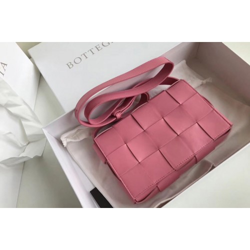 Bottega Veneta BV Cassette Crossbody bag In Pink Lambskin Leather