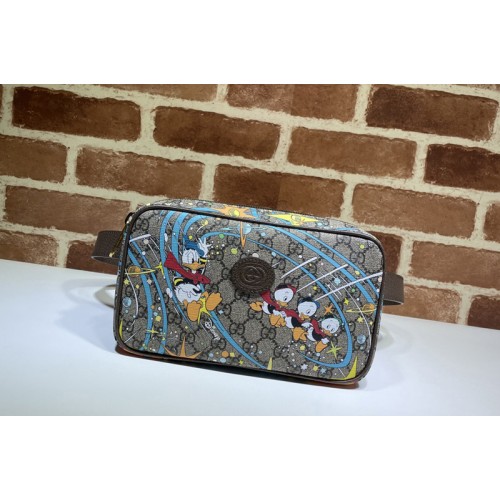 Gucci Disney x Gucci Donald Duck print belt bag in Beige and ebony Supreme canvas