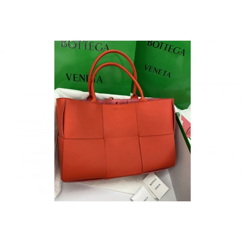 Bottega Veneta Arco Tote Bag in Red Nappa leather