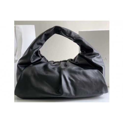 Bottega Veneta The shoulder Pouch bag in Black Calfskin Leather