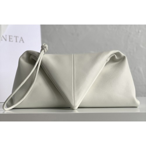 Bottega Veneta Trine Angular clutch bag in White Lambskin Leather