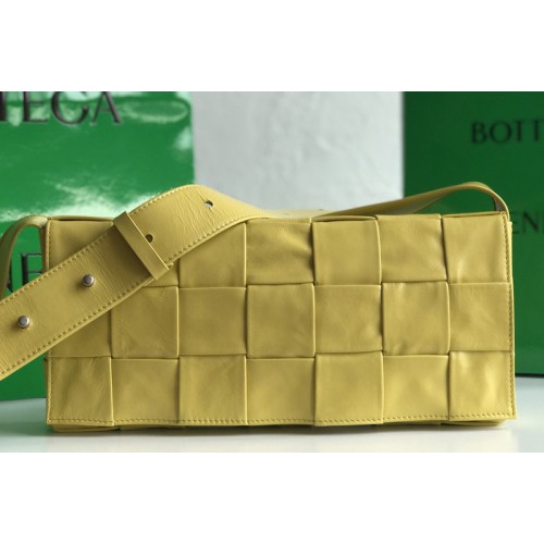 Bottega Veneta Stretch Cassette Crossbody bag in Yellow Paper Calf leather
