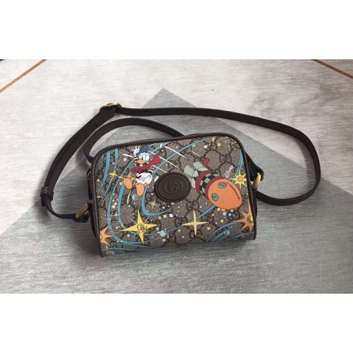 Gucci Disney x Gucci Donald Duck mini shoulder bag in Beige Supreme