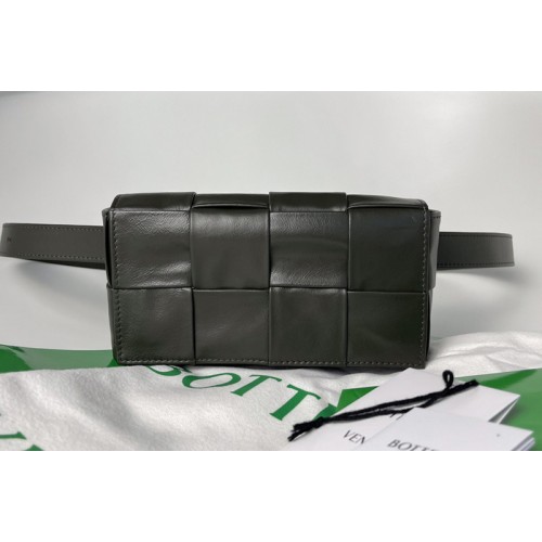 Bottega Veneta Mini Cassette Belt bag in Fondant Intrecciato Paper Calf leather