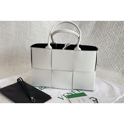 Bottega Veneta Arco Mini tote bag in White Black maxi Intrecciato Nappa leather