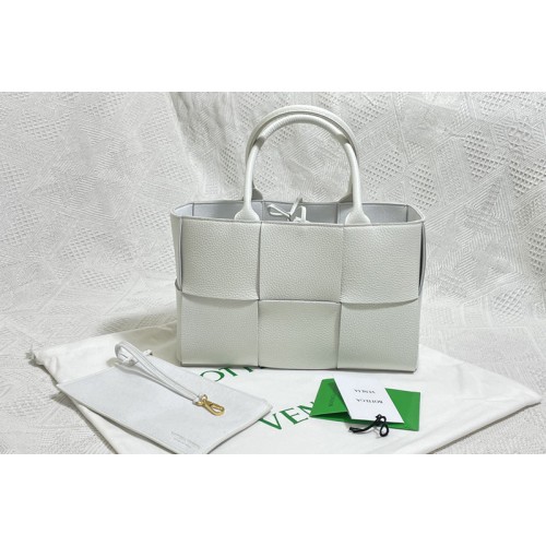 Bottega Veneta Arco Mini tote bag in White maxi Intrecciato Nappa leather