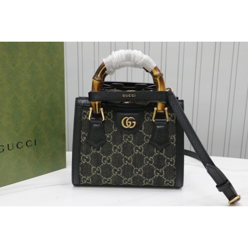 Gucci Diana jumbo mini tote bag in Black and ivory denim jacquard
