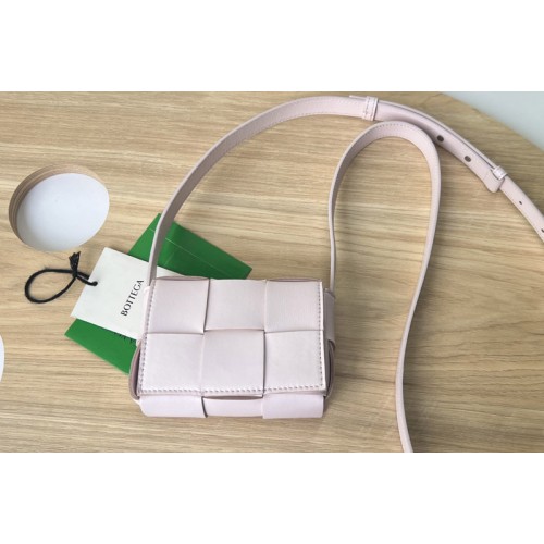 Bottega Veneta Cassette mini bag in Light Pink Intreccio leather