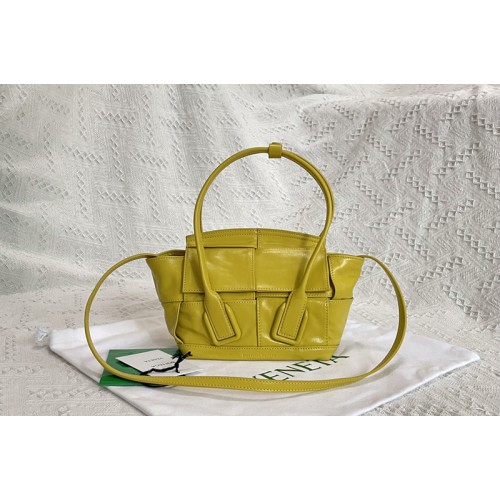 Bottega Veneta Arco cross-body bag in Mirabelle Intreccio leather