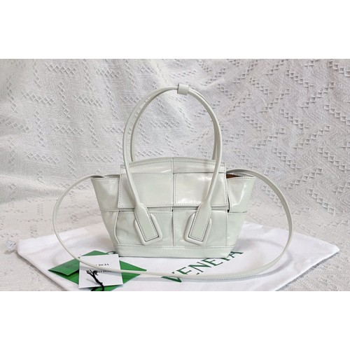 Bottega Veneta Arco cross-body bag in White Intreccio leather