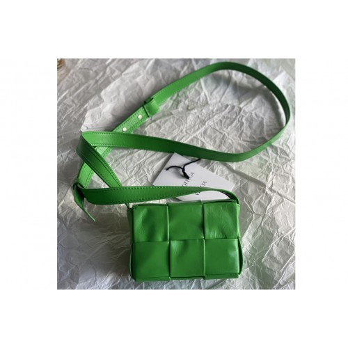 Bottega Veneta Cassette mini bag in Parakeet Intreccio leather