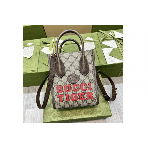 Gucci Tiger mini tote bag in Beige and ebony Supreme canvas