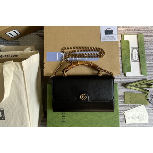 Gucci Diana mini shoulder bag in Black leather