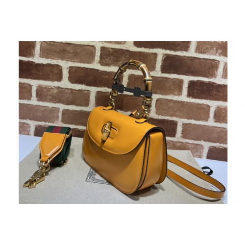 Gucci Small top handle bag with Bamboo in Yellow leather