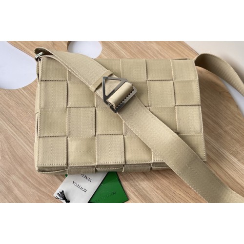 Bottega Veneta Medium intreccio webbing cross-body bag in Plaster Webbing