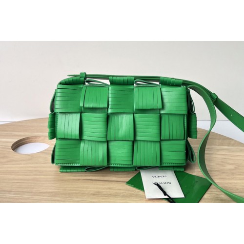 Bottega Veneta Cassette Fringed intreccio leather cross-body bag on Green Leather