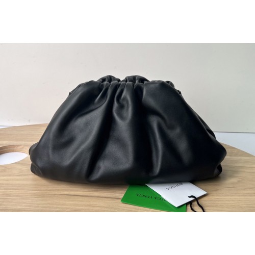 Bottega Veneta Teen leather clutch in Black Calfskin