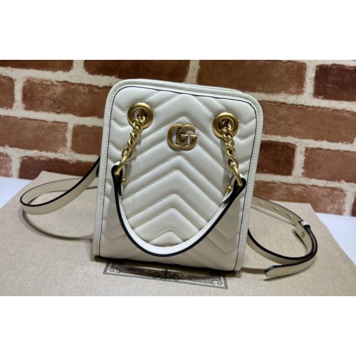 Gucci Marmont matelasse mini bag in White matelasse chevron leather