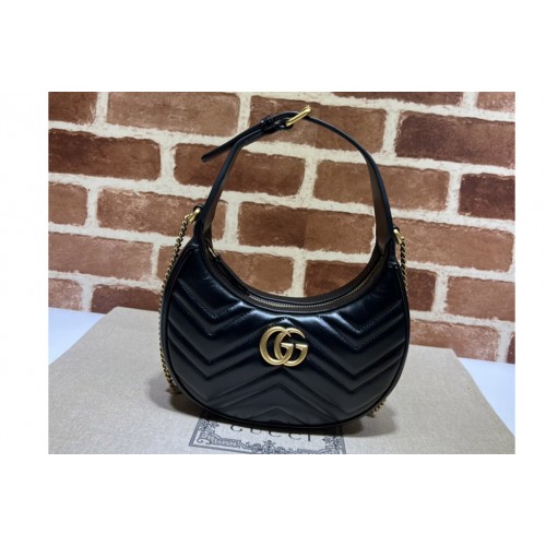 Gucci Marmont half-moon-shaped mini bag in Black matelasse chevron leather