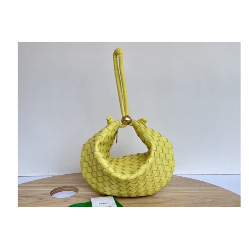 Bottega Veneta Turn Medium intrecciato leather pouch with adjustable strap in Lantern Leather