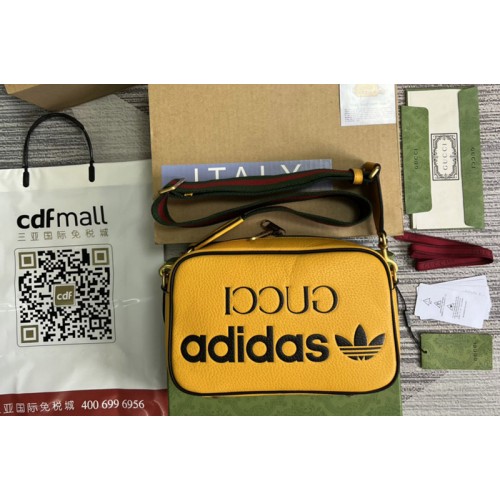 adidas x Gucci small shoulder bag in Yellow leather