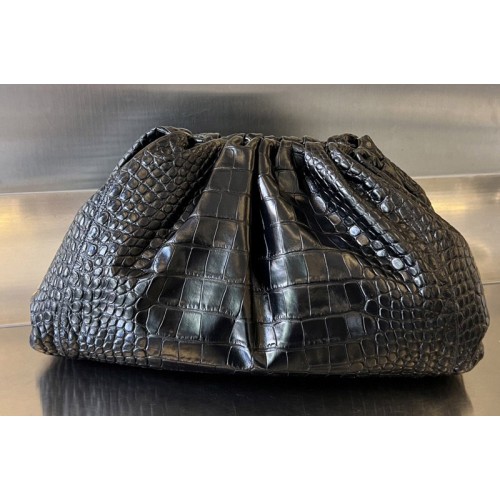 Bottega Veneta Pouch clutch in Black Leather
