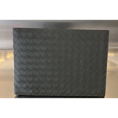 Bottega Veneta Intrecciato Half Zip Pouch bag in Dark Green Mud Caramel Leather