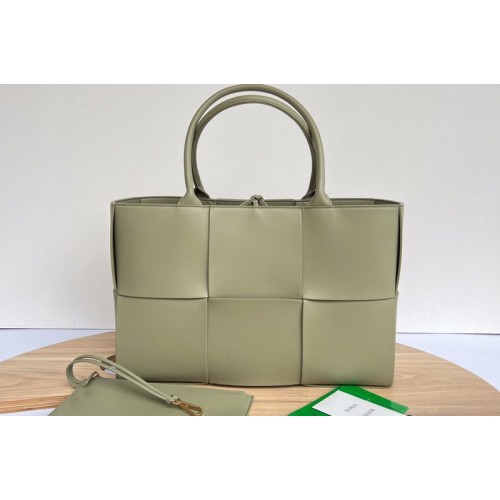 Bottega Veneta Arco Mini tote bag in Green Intrecciato Nappa leather