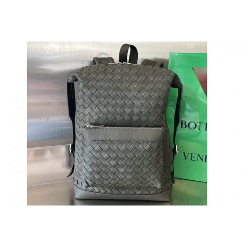Bottega Veneta Small Intrecciato Backpack in Dark Green leather