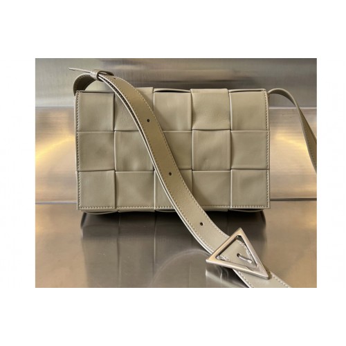 Bottega Veneta Medium Cassette Bag in Grey Leather