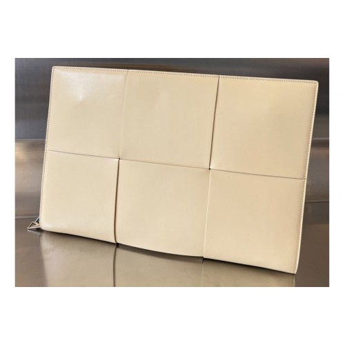 Bottega Veneta Arco Document Case in Apricot Leather