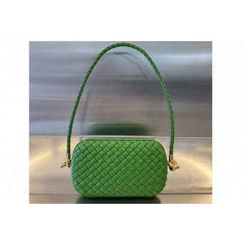 Bottega Veneta Knot On Strap Bag in Green Leather