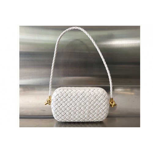 Bottega Veneta Knot On Strap Bag in White Leather