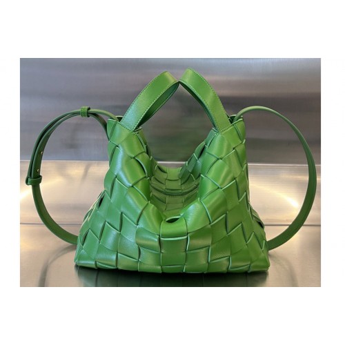 Bottega Veneta Bowling Cassette Bag In Parakeet Leather