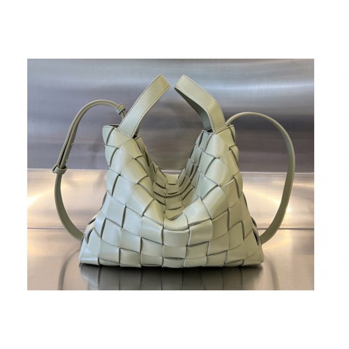 Bottega Veneta Bowling Cassette Bag In Travertine Leather