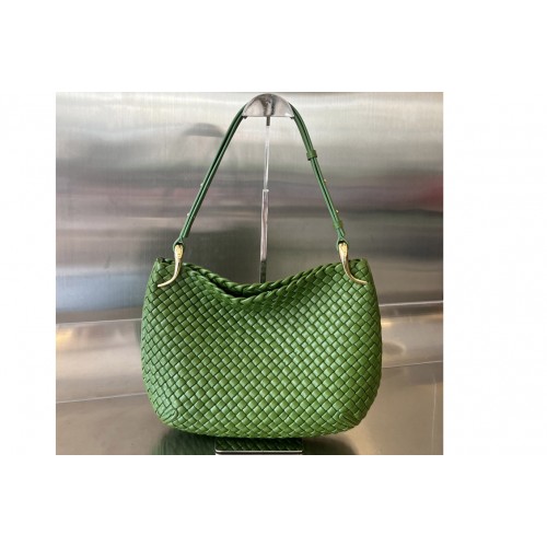 Bottega Veneta Clicker Shoulder Bag in Avocado Leather