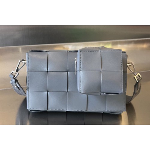 Bottega Veneta Cassette With Versatile Strap Bag in Grey Leather