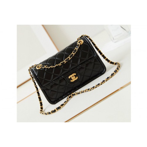 Chanel Mini Flap Bag in Black Calfskin