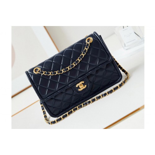 Chanel Flap Bag in Navy Blue Calfskin