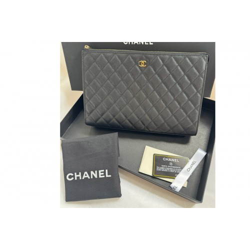 Chanel Classic Zipped pouch in Black Leather