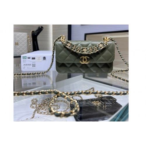 Chanel AP3021 Clutch With Chain in Green Leather