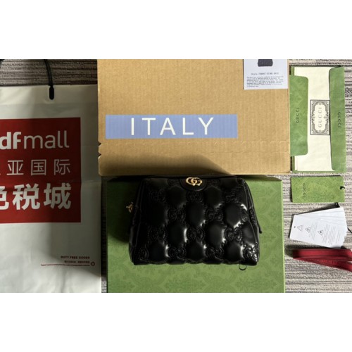 Gucci Matelasse beauty case in Black Matelasse leather